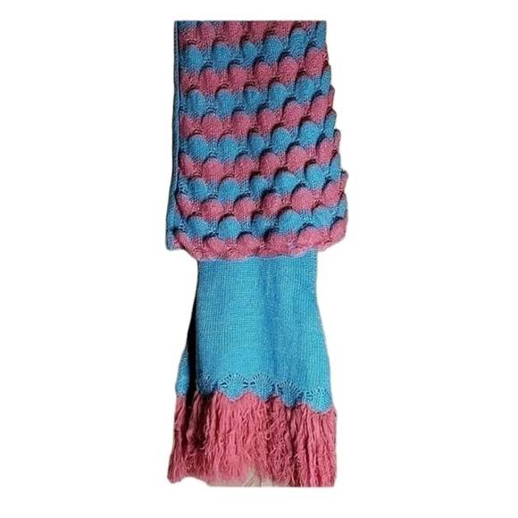 ❤️💘Handmade Mermaid Tail Blanket. Like New! Great Condition 💕❤️ - Picture 3 of 4